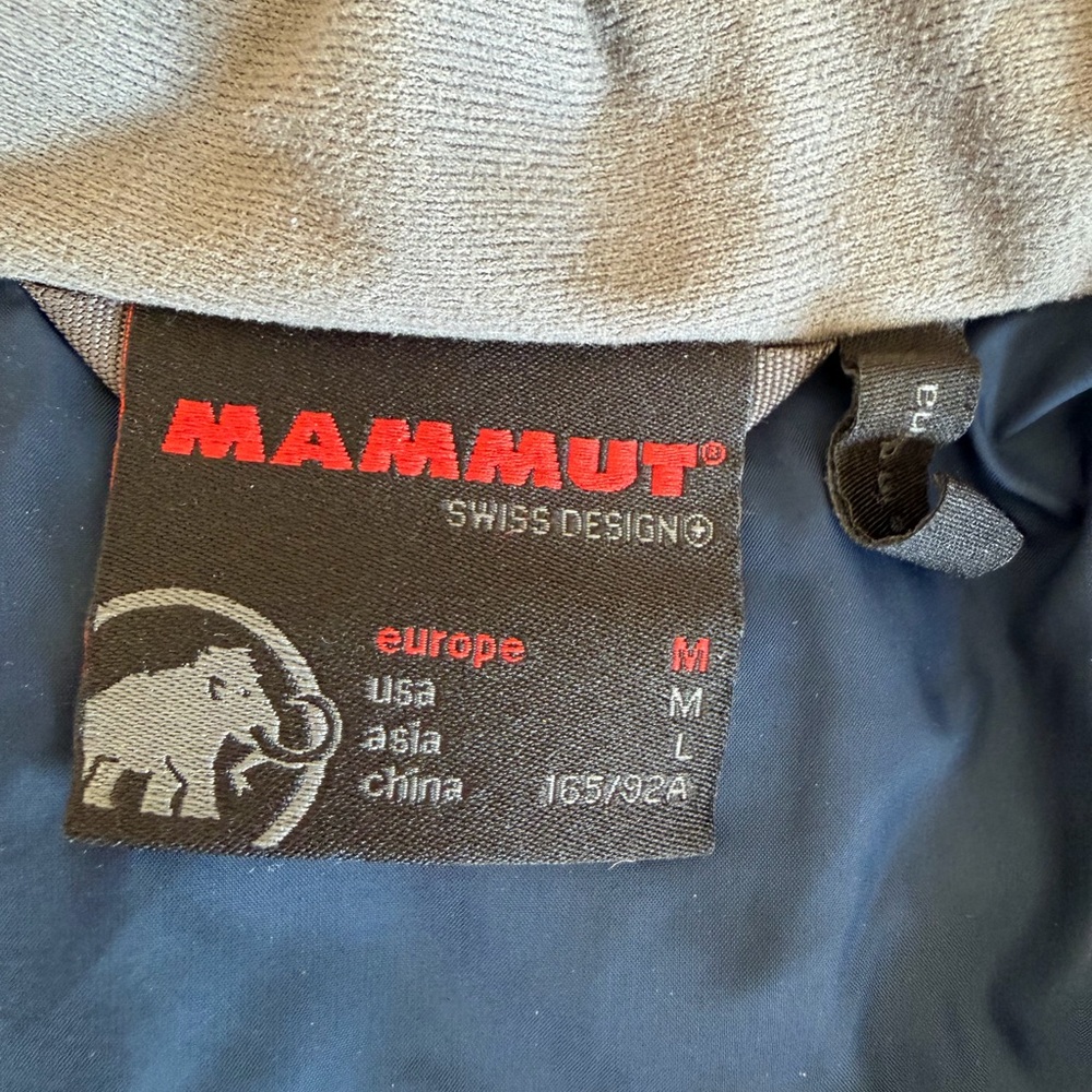 ⬇️ Mammut Primaloft Hooded Vest - Picture 7 of 9